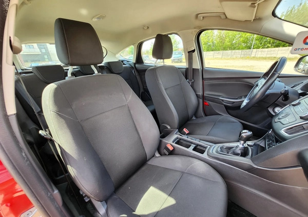 Ford Focus cena 36900 przebieg: 117900, rok produkcji 2016 z Piła małe 466